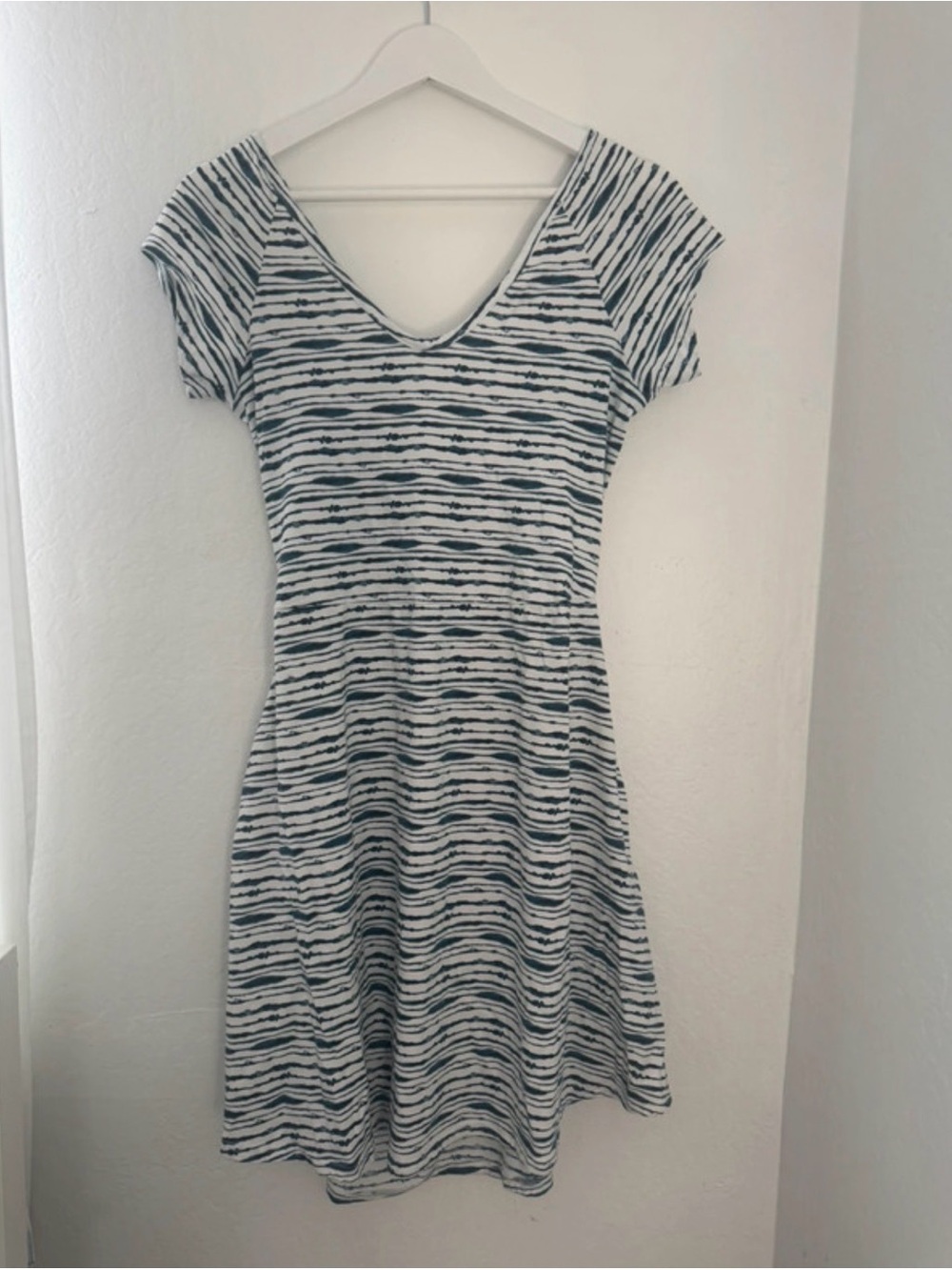 ‼️EUC: Pact Organic Blue & White Striped Cross-back Fit & Flare Dress - L